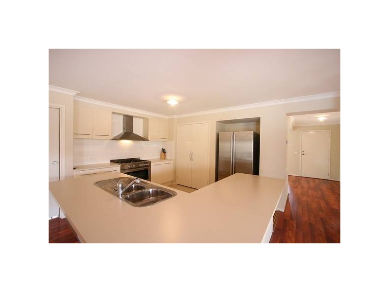 156 Paterson Drive, Lynbrook VIC 3975