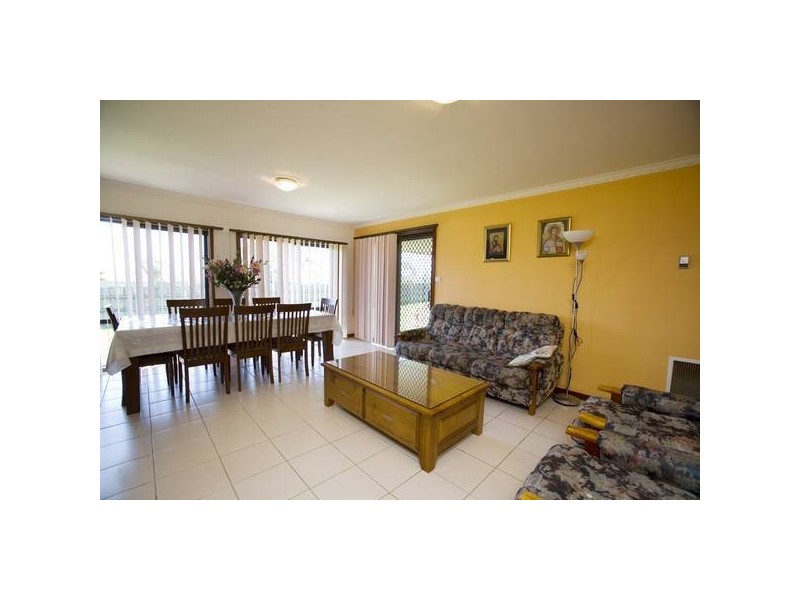 4 Peppermint Court, Hampton Park VIC 3976