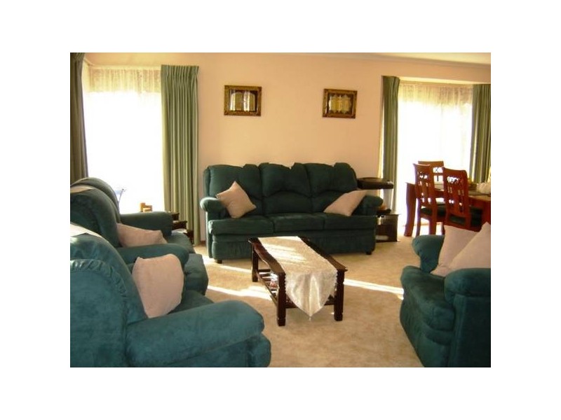 16 Katherine Court, Hampton Park VIC 3976