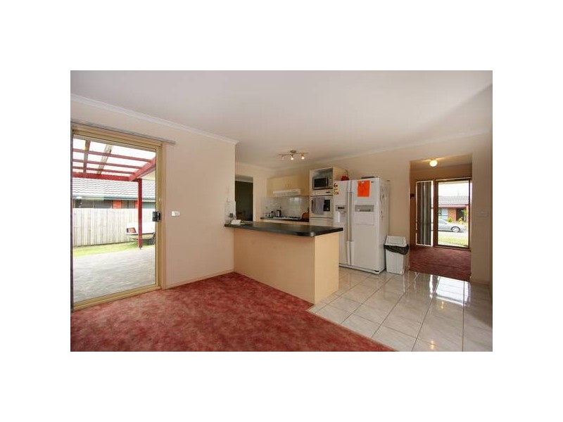 5 Ironbark Close, Hampton Park VIC 3976