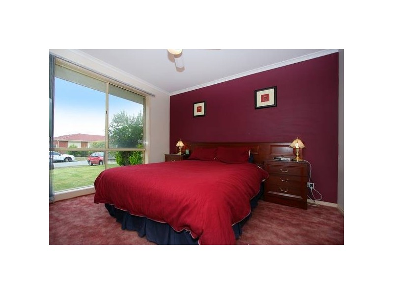 5 Ironbark Close, Hampton Park VIC 3976