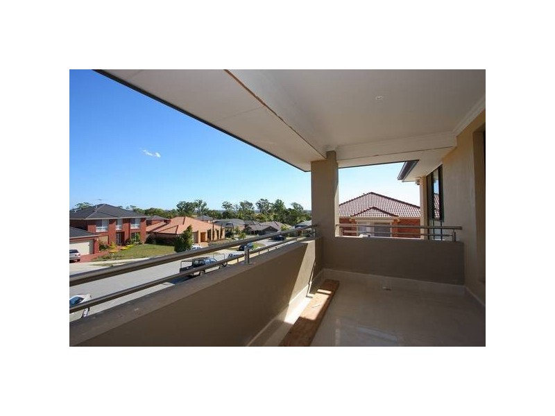 2 Tembie Rise, Lynbrook VIC 3975
