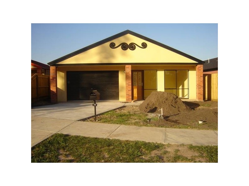 48 Wakenshaw Place, Pakenham VIC 3810