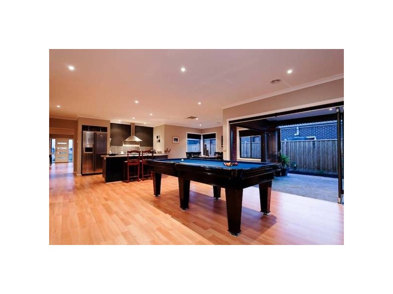 18 Alpine Heath Way, Lyndhurst VIC 3975