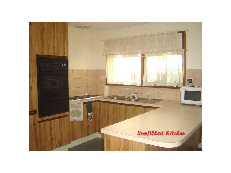 24 Hawking Avenue, Hampton Park VIC 3976