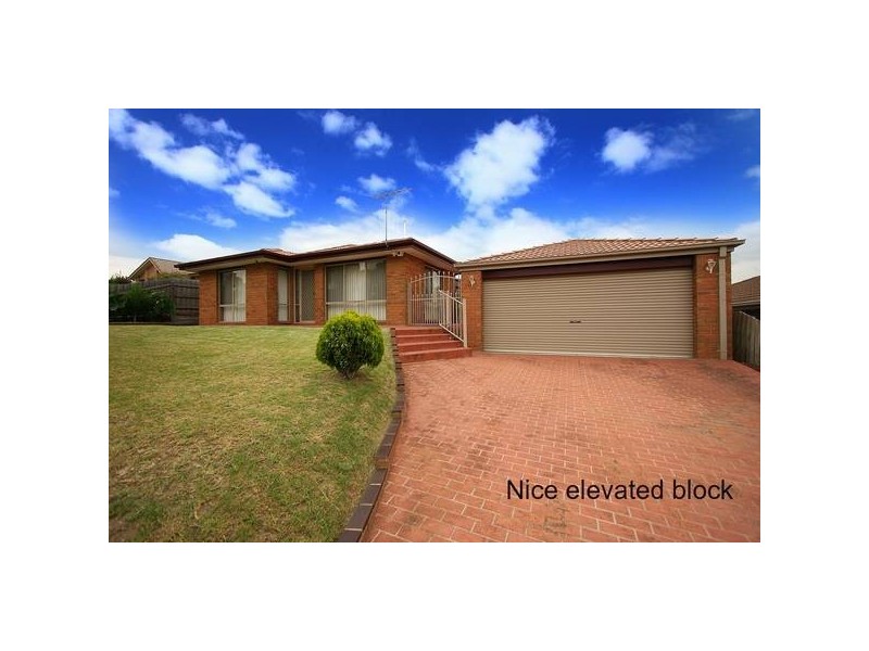 11 Garfield Court, Hampton Park VIC 3976