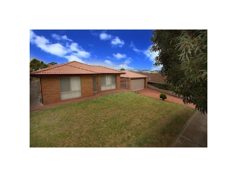 11 Garfield Court, Hampton Park VIC 3976