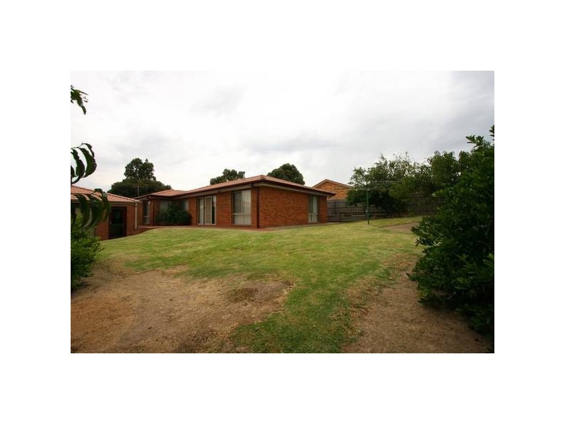 11 Garfield Court, Hampton Park VIC 3976