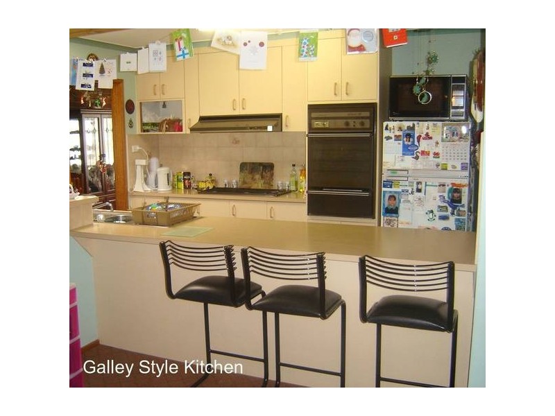 8 Princess Maria Place, Hampton Park VIC 3976