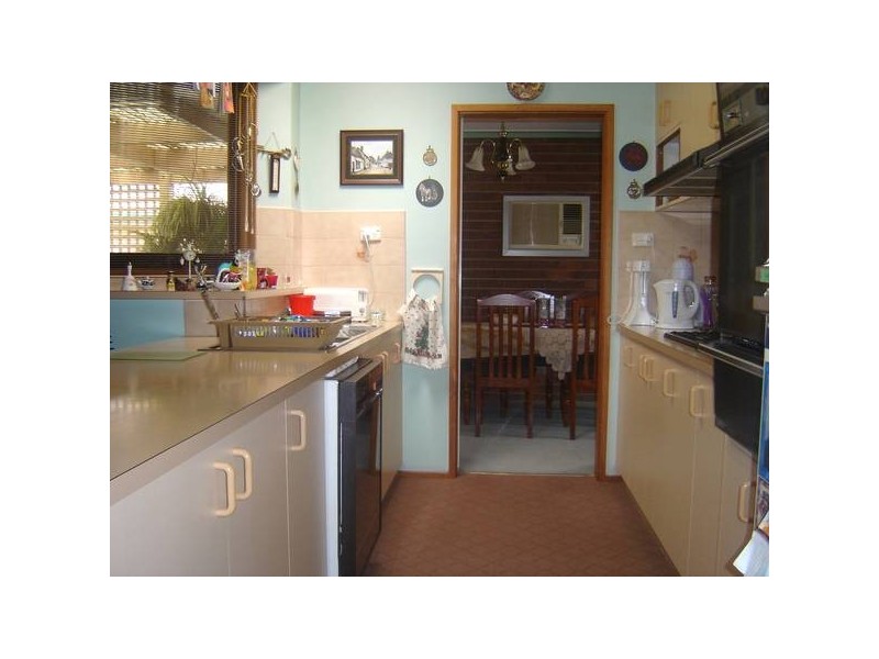 8 Princess Maria Place, Hampton Park VIC 3976