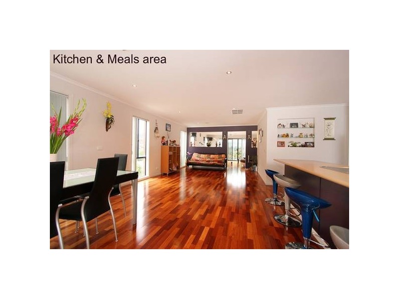 4 Carboni Crescent, Lynbrook VIC 3975