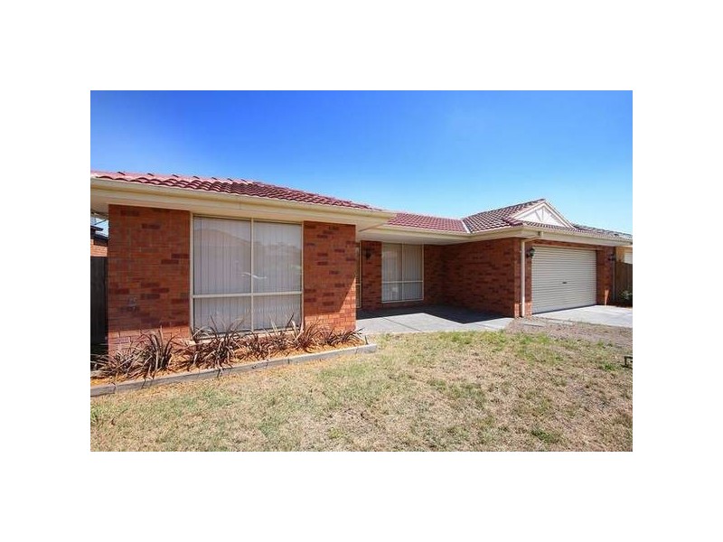 39 Oakland Drive, Hampton Park VIC 3976