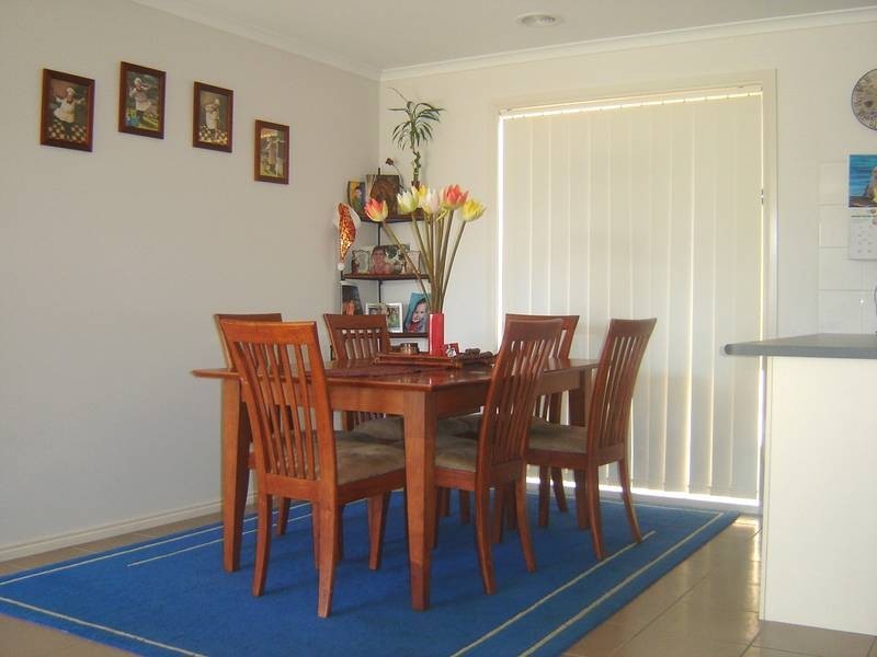 9 Tulip Grove, Cranbourne VIC 3977