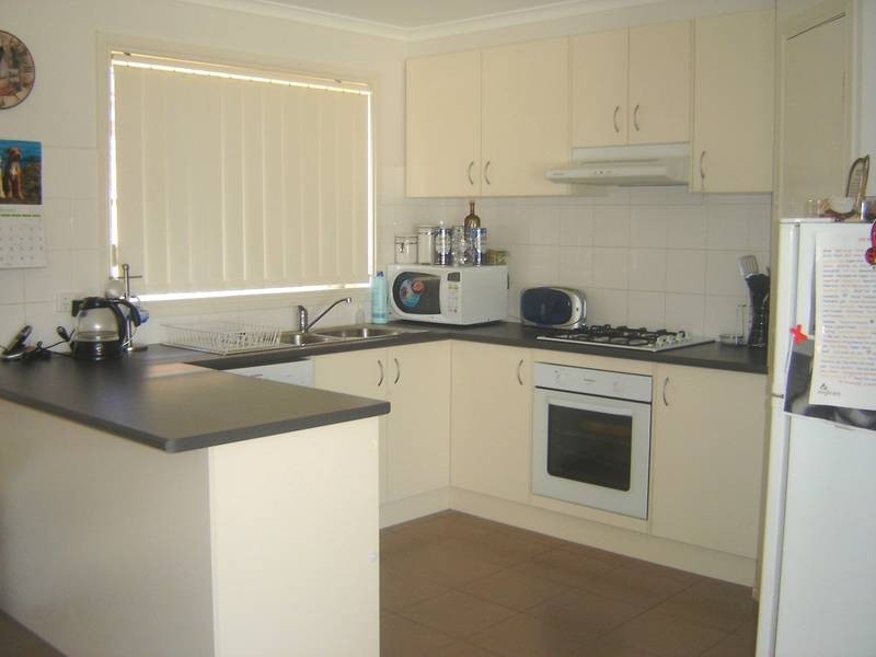 9 Tulip Grove, Cranbourne VIC 3977