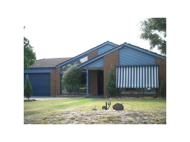 8 Emerald Court, Hampton Park VIC 3976