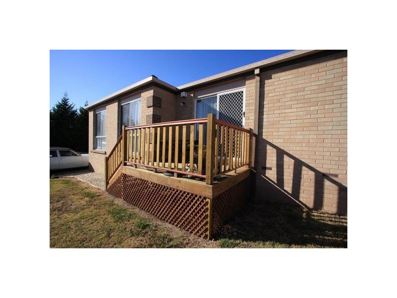 2 Cumulus Court, Hampton Park VIC 3976