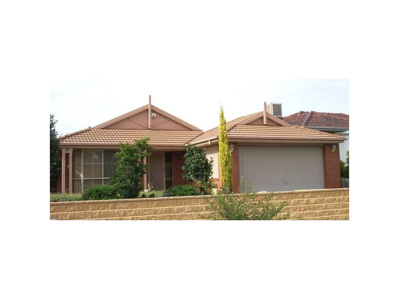 2 Cheshunt Drive, Hallam VIC 3803
