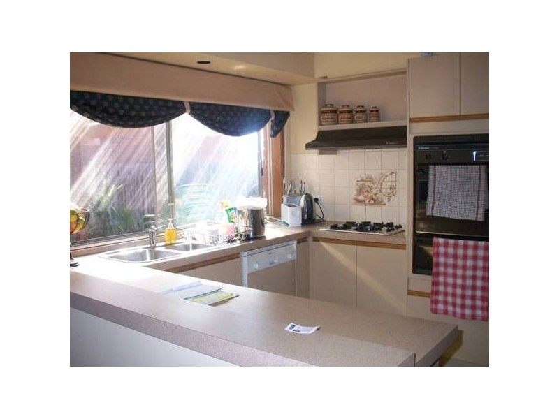 2 Cheshunt Drive, Hallam VIC 3803