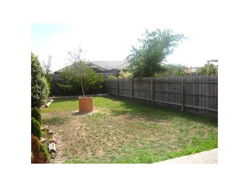 3 Durack Avenue, Lynbrook VIC 3975