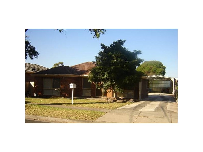 6 Averne Street, Cranbourne VIC 3977