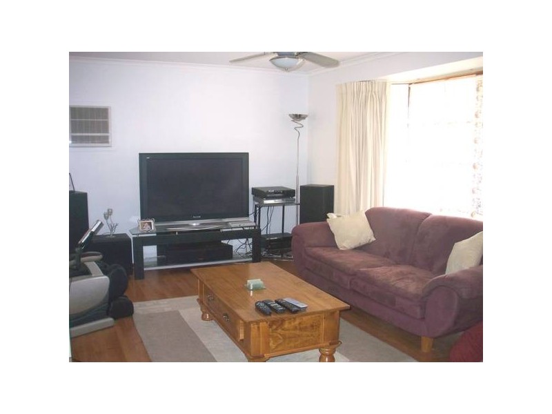 2 Kooyong Close, Hampton Park VIC 3976