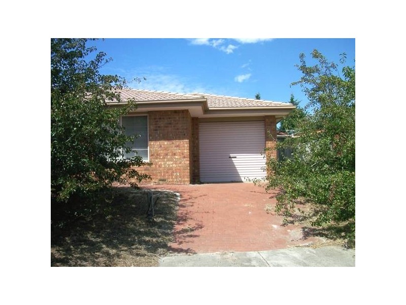 18 Cumberland Chase, Hampton Park VIC 3976