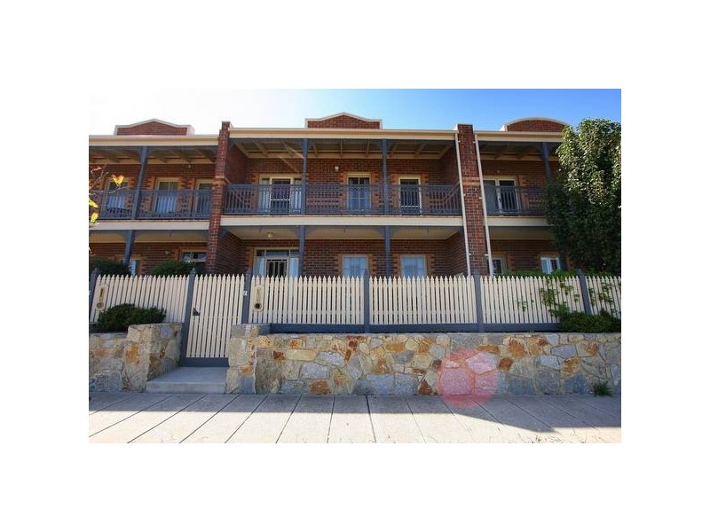 92 Paterson Drive, Lynbrook VIC 3975