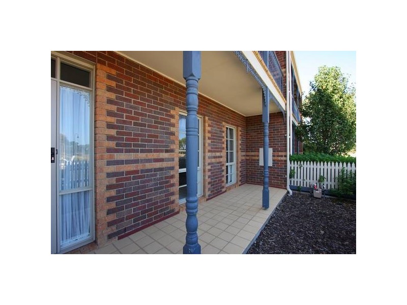 92 Paterson Drive, Lynbrook VIC 3975