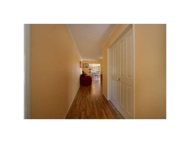 35 Redwood Avenue, Hampton Park VIC 3976