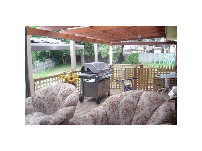 17 Beth Court, Hampton Park VIC 3976