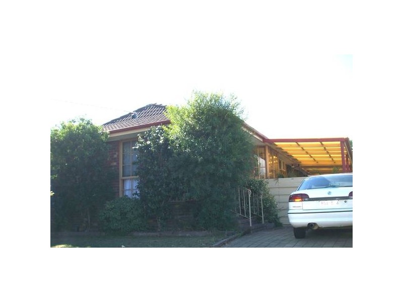 39 Warana Drive, Hampton Park VIC 3976