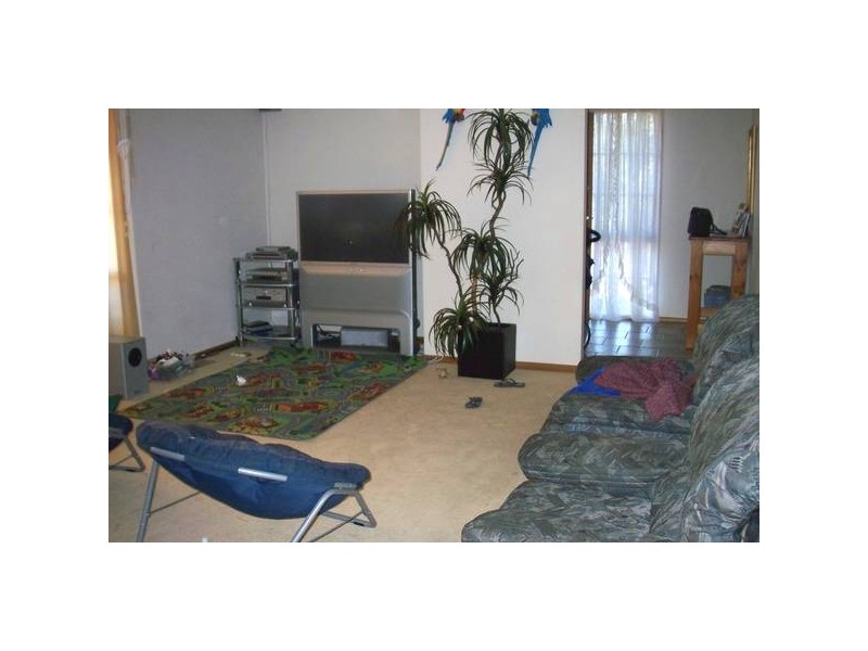 39 Warana Drive, Hampton Park VIC 3976