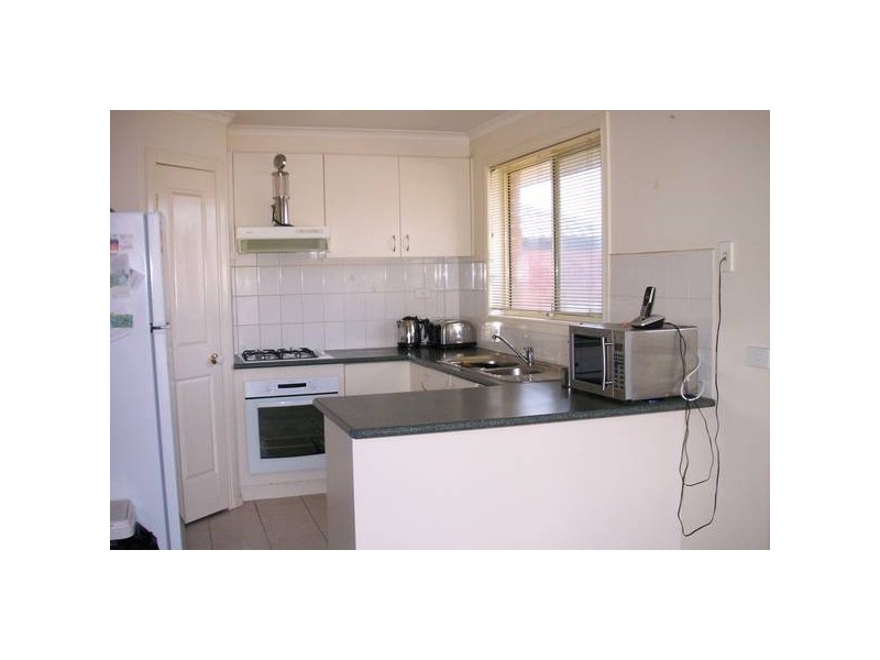 27 Burlington Chase, Hampton Park VIC 3976