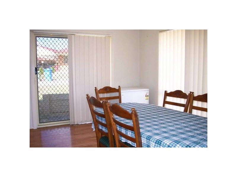 27 Burlington Chase, Hampton Park VIC 3976