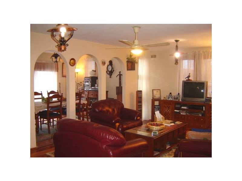 10 Pound Road, Hampton Park VIC 3976