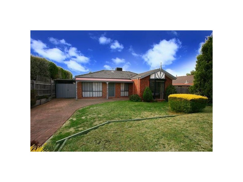 17 Ralph Crescent, Hampton Park VIC 3976