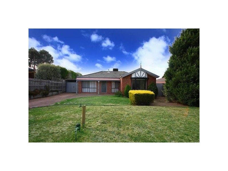 17 Ralph Crescent, Hampton Park VIC 3976