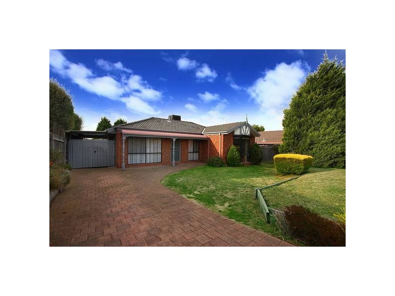 17 Ralph Crescent, Hampton Park VIC 3976