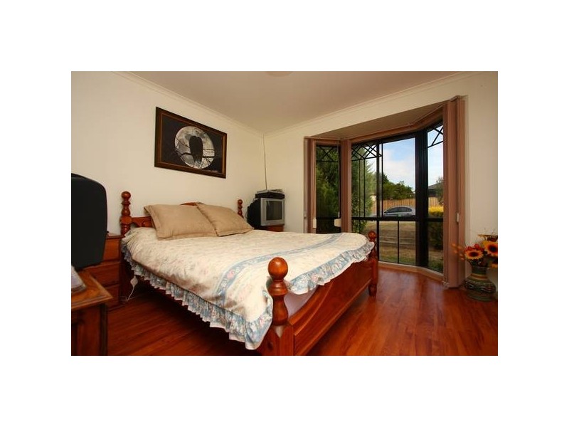 17 Ralph Crescent, Hampton Park VIC 3976