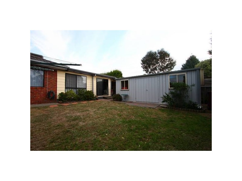17 Ralph Crescent, Hampton Park VIC 3976