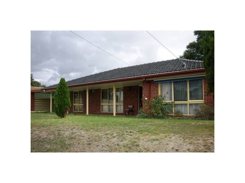 33 Green Valley Crescent, Hampton Park VIC 3976