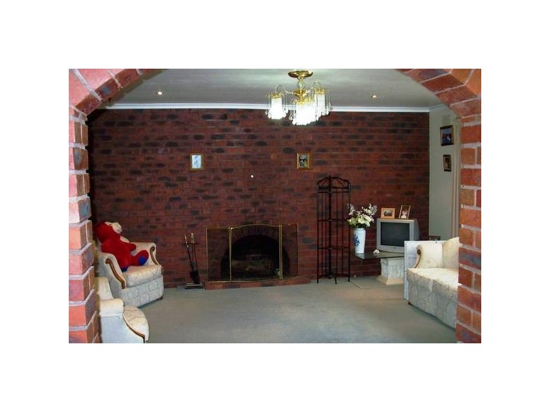 33 Green Valley Crescent, Hampton Park VIC 3976
