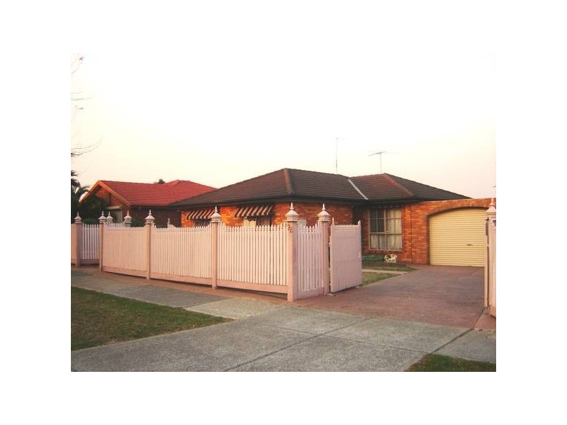 22 Hinrichsen Drive, Hallam VIC 3803