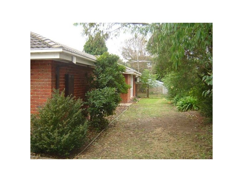 9 Ivan Crescent, Hampton Park VIC 3976