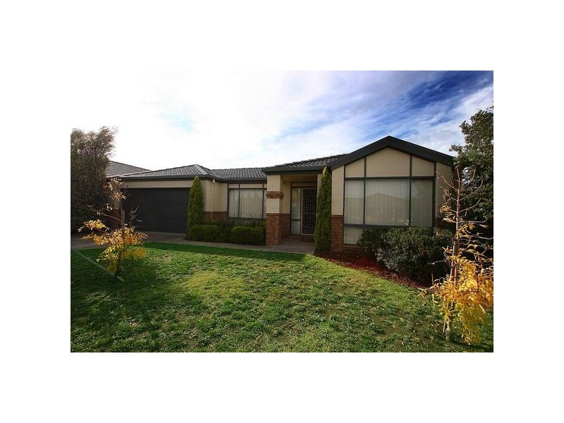 42 Bateman Grove, Hampton Park VIC 3976