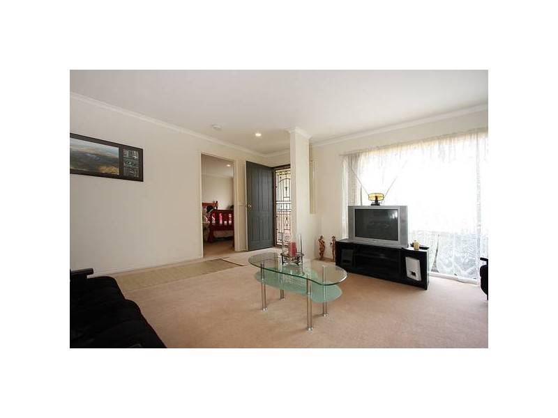 42 Bateman Grove, Hampton Park VIC 3976