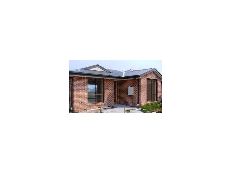 2/53 Leopold Crescent, Hampton Park VIC 3976