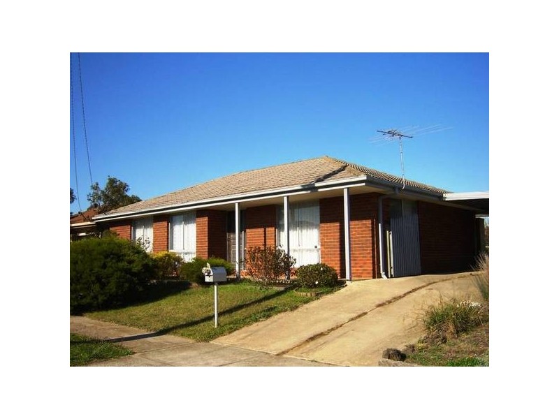 53 Strong Drive, Hampton Park VIC 3976