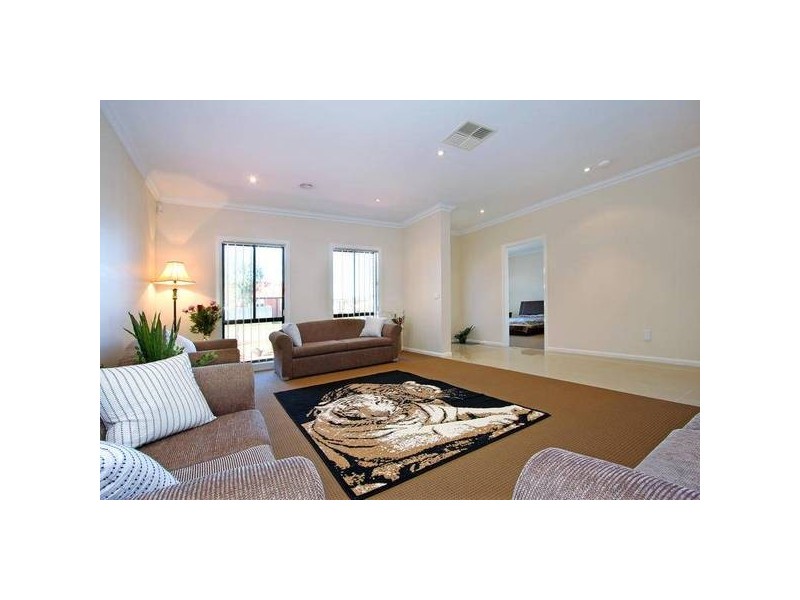 69 Elliott Parade, Lynbrook VIC 3975