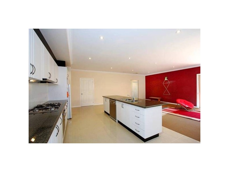 69 Elliott Parade, Lynbrook VIC 3975